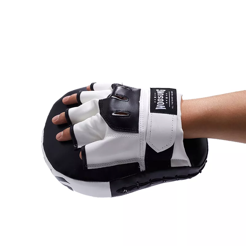 Jak může ruční cílová podložka zlepšit můj trénink?