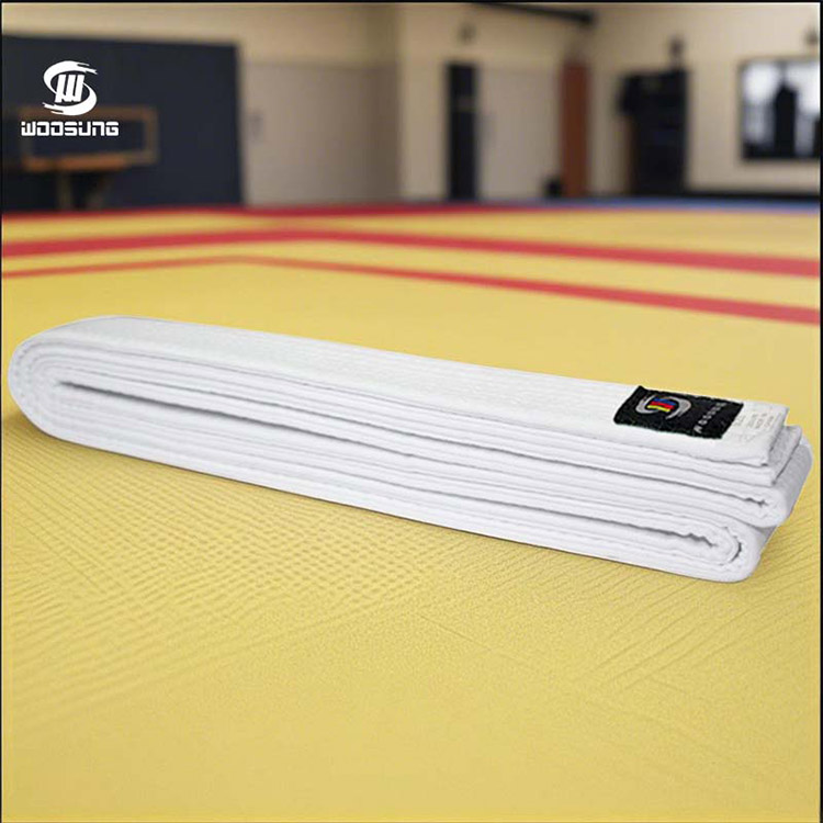 Karate bílý pásek