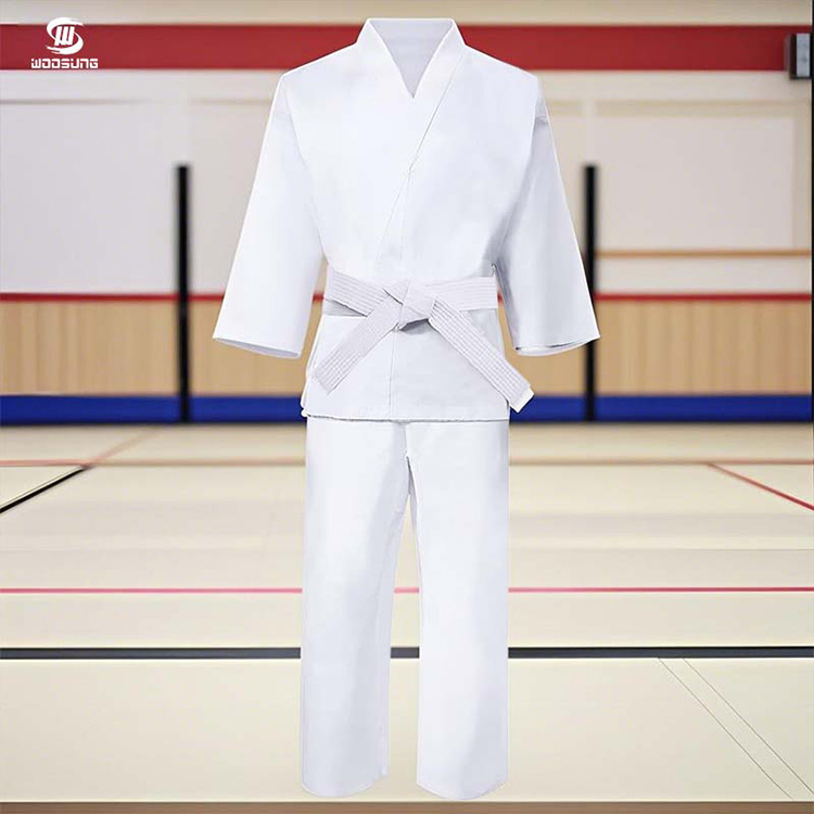 Super lehká uniforma pro karate